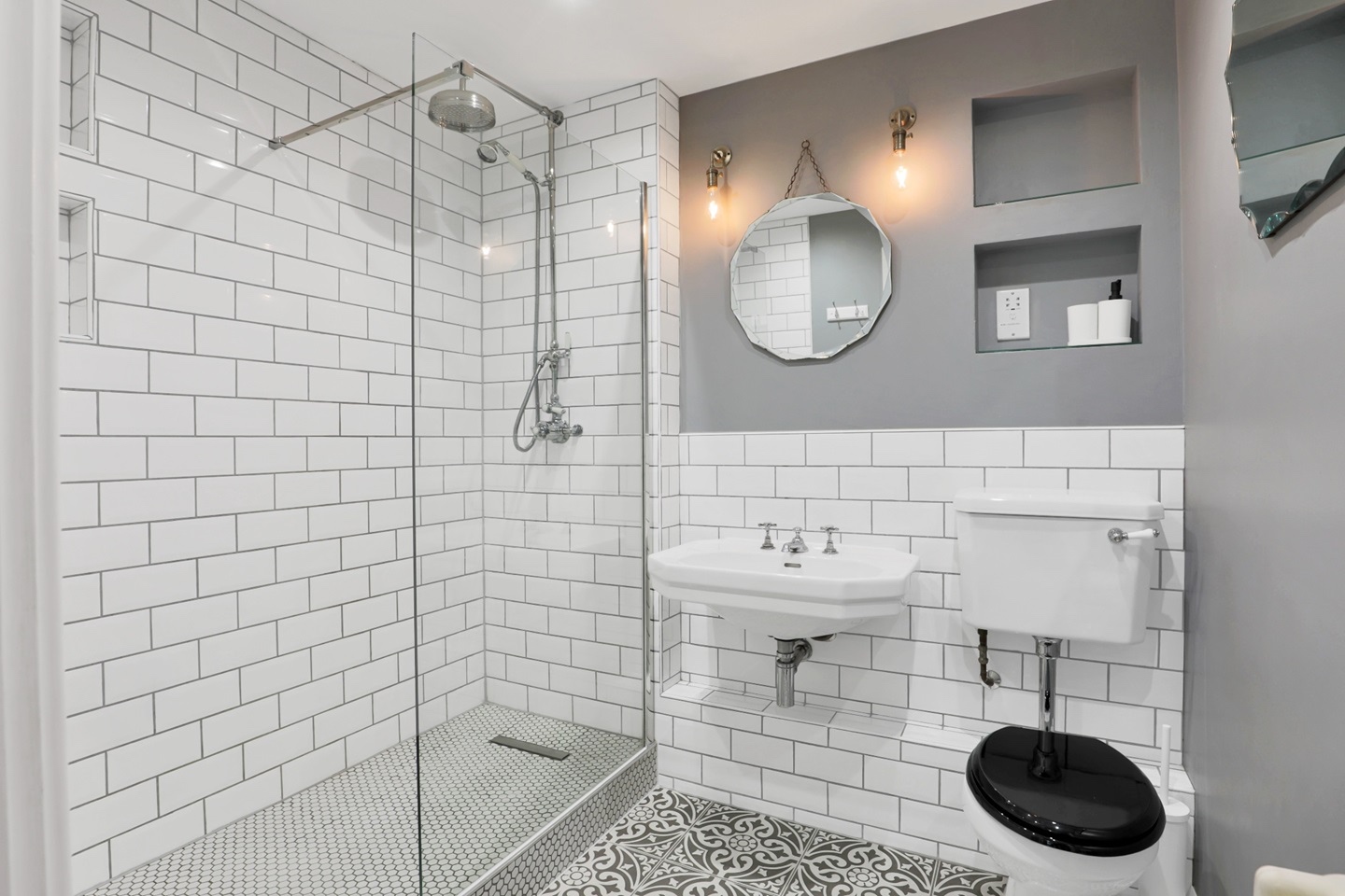 2 Bed Flat, Parnham St, E14 photo 2