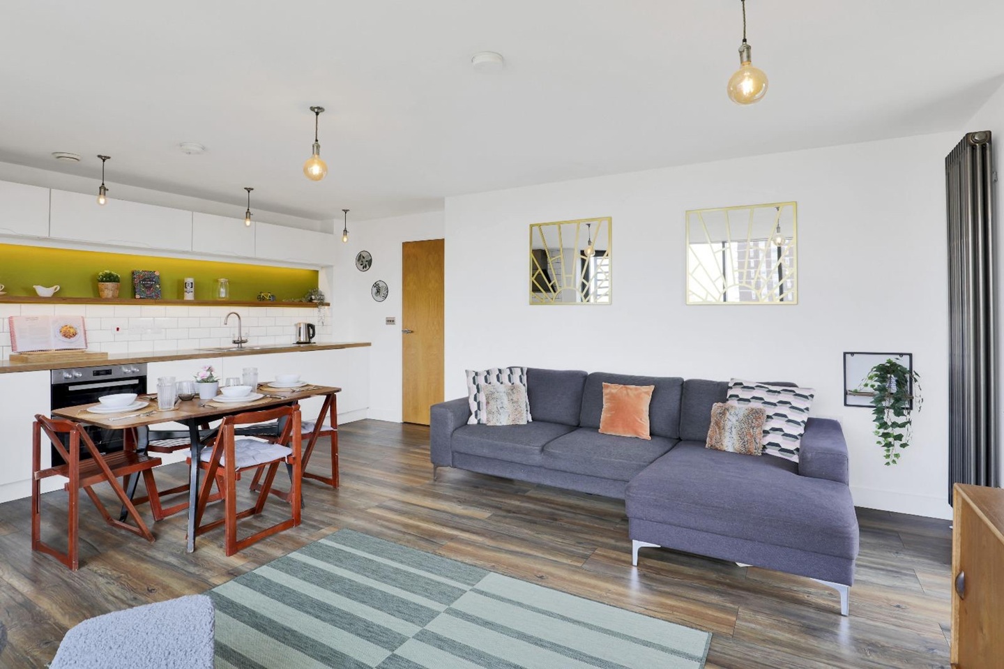 2 Bed Flat, Parnham St, E14 photo 5