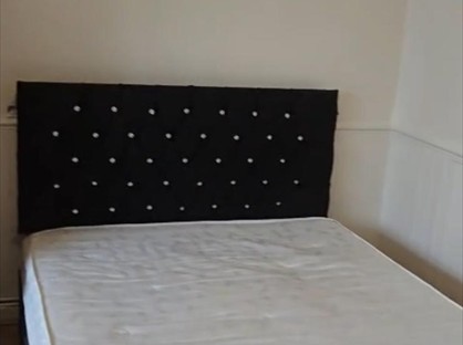 Room in a Shared Flat, Old Kent Road Very Close To Tesco, SE1