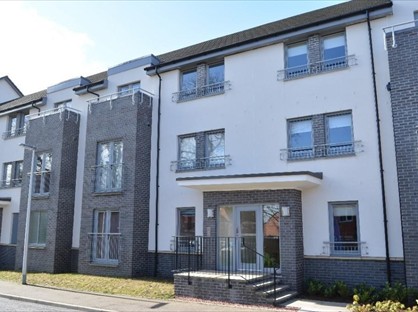 2 Bed Flat, Crookston Court, FK5