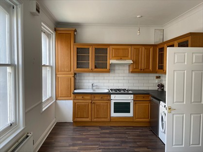 1 Bed Flat, High St, TN1