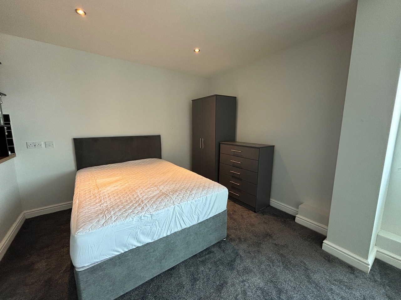 Doncaster - Studio Flat, Princegate House, DN1 - To Rent Now for £600. ...