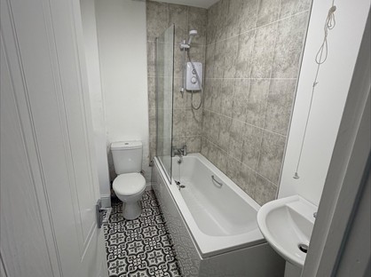 2 Bed Terraced House, Lyme Terrace, DN6