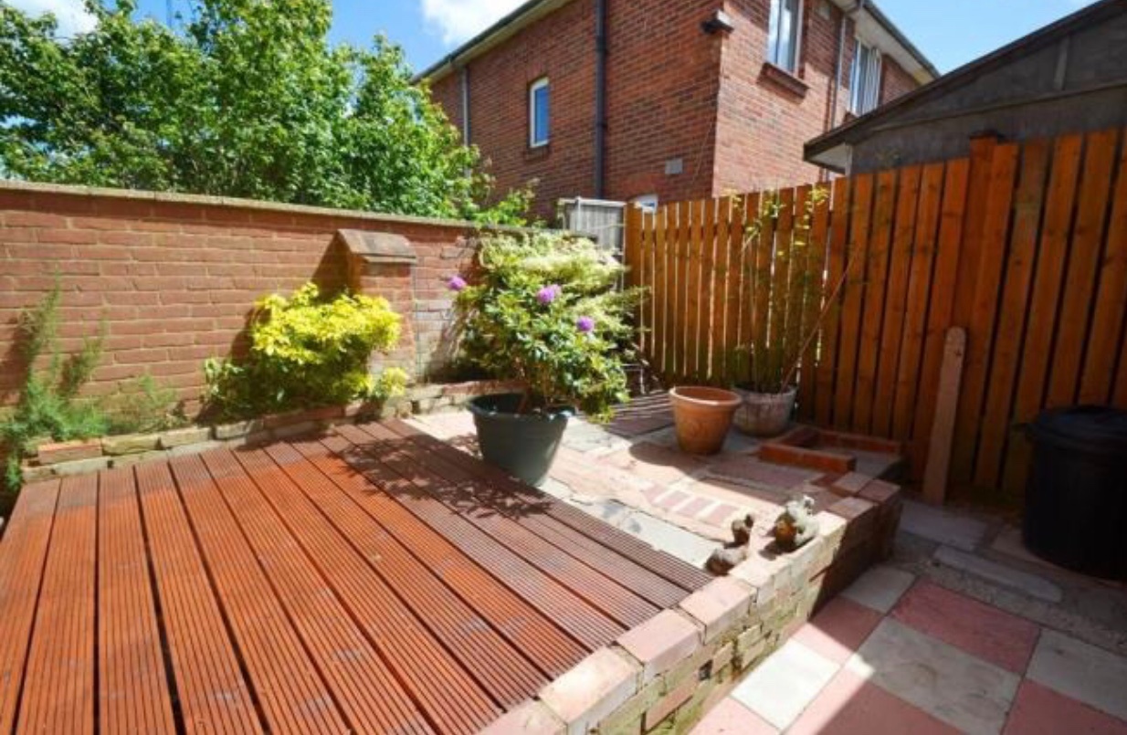 Additional image 2 of 2 Bed Maisonette, Woodcote Road, SO17, N1 7GU