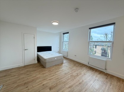 Studio Flat, Pownall Gardens, TW3