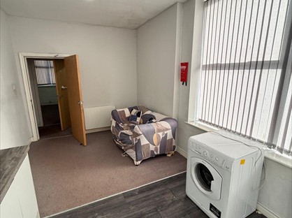 1 Bed Flat, Godwin St, BD1