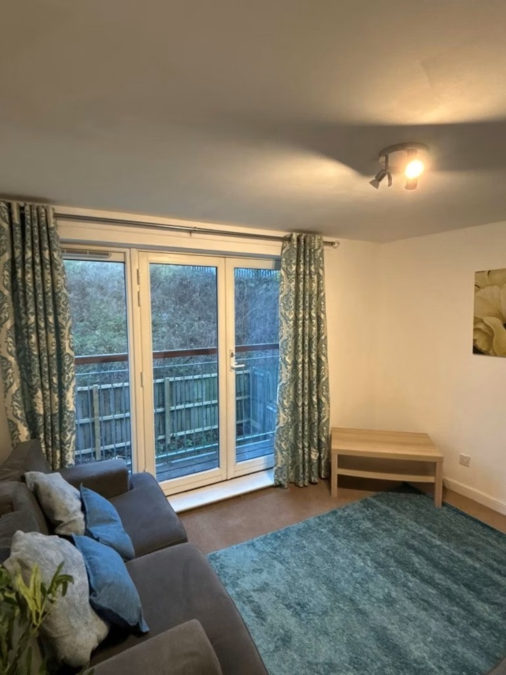 4 Bed Flat, Duff St, EH11, N1 7GU