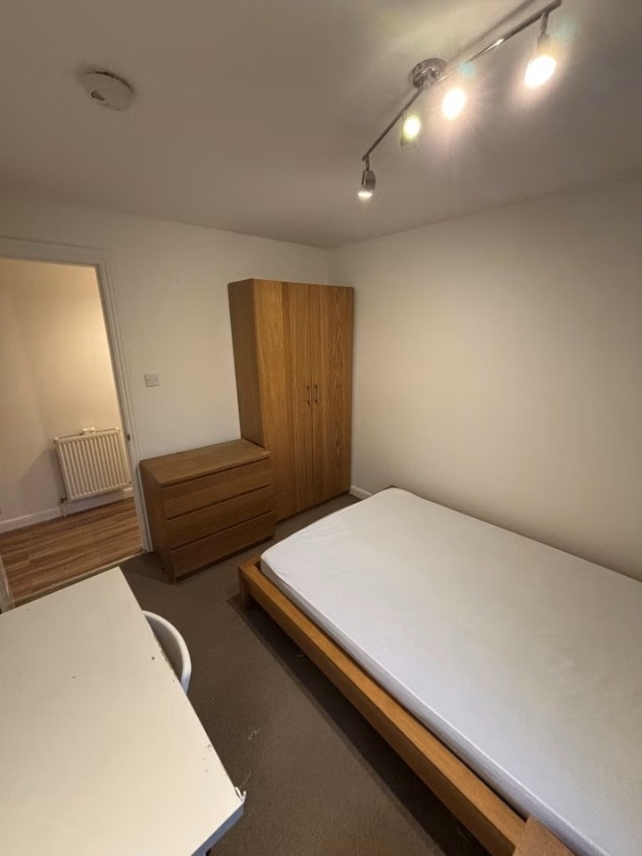 Additional image 10 of 4 Bed Flat, Duff St, EH11, N1 7GU