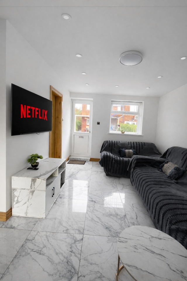 1 Bed Flat, Hawkhurst Road, M13