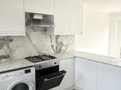 3 Bed Terraced House, Glamis Close, EN7