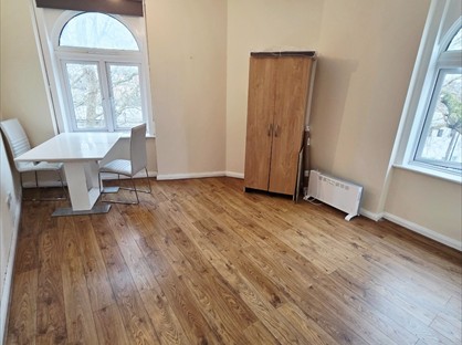 1 Bed Flat, Oldfield Grove, SE16