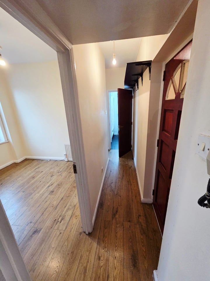 Additional image 7 of 1 Bed Flat, Oldfield Grove, SE16, N1 7GU