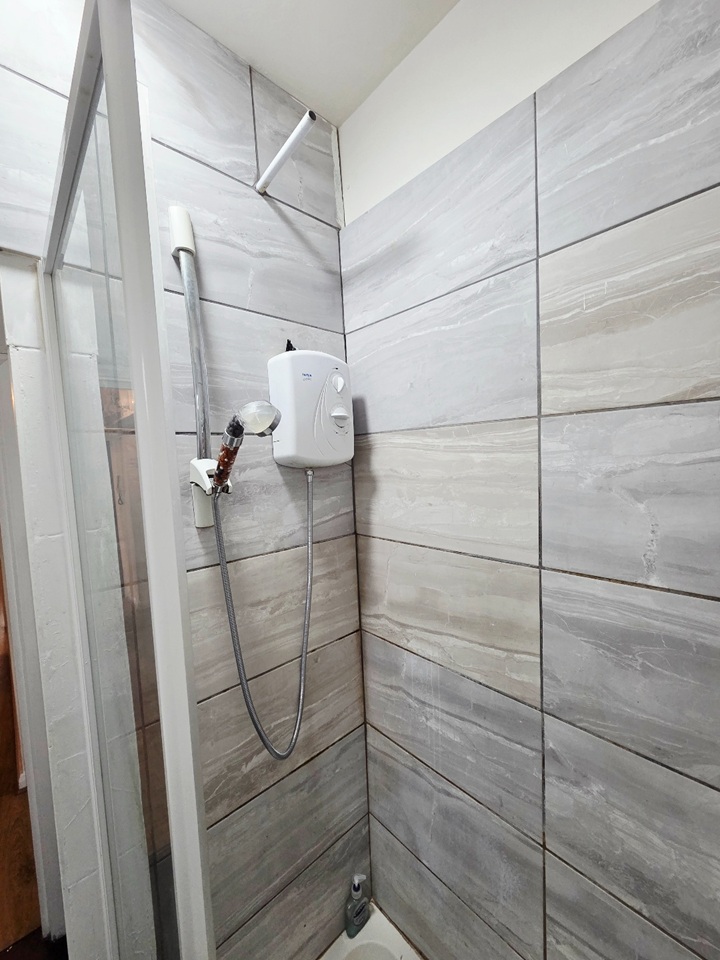 Additional image 9 of 1 Bed Flat, Oldfield Grove, SE16, N1 7GU