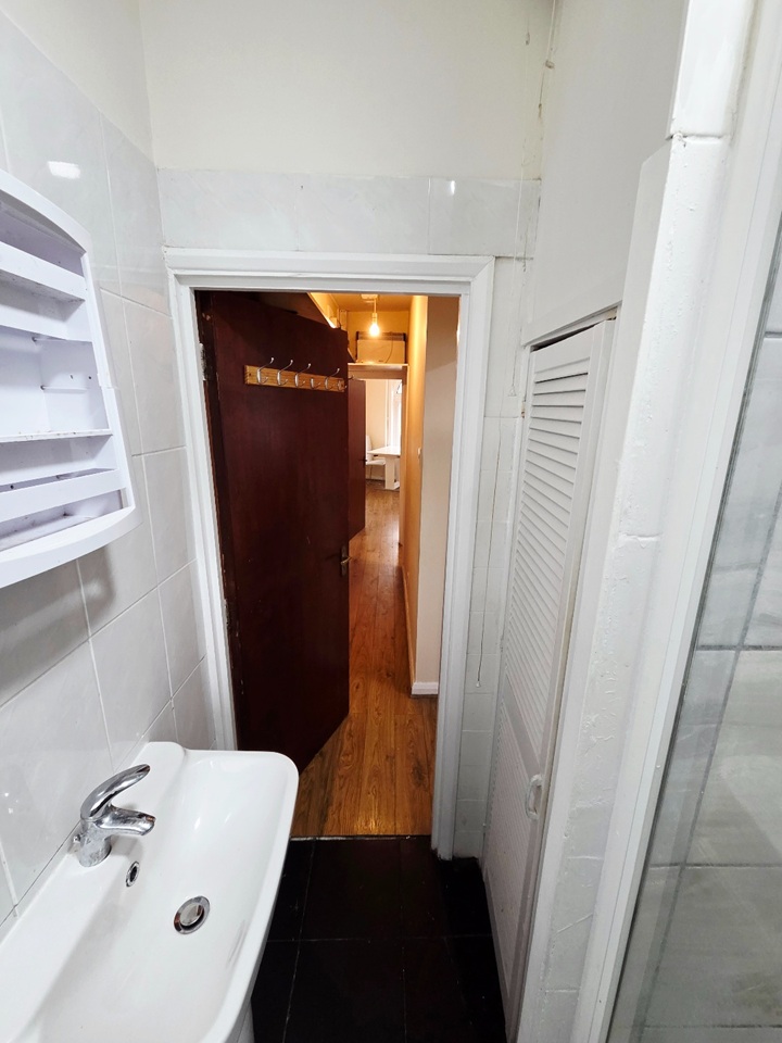 Additional image 10 of 1 Bed Flat, Oldfield Grove, SE16, N1 7GU