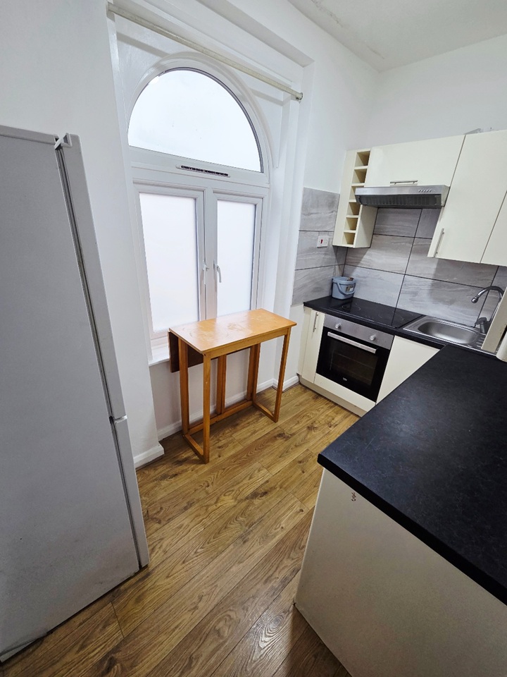 Additional image 11 of 1 Bed Flat, Oldfield Grove, SE16, N1 7GU