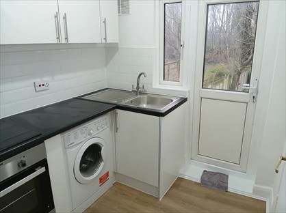 Studio Flat, Wightman Road, N8