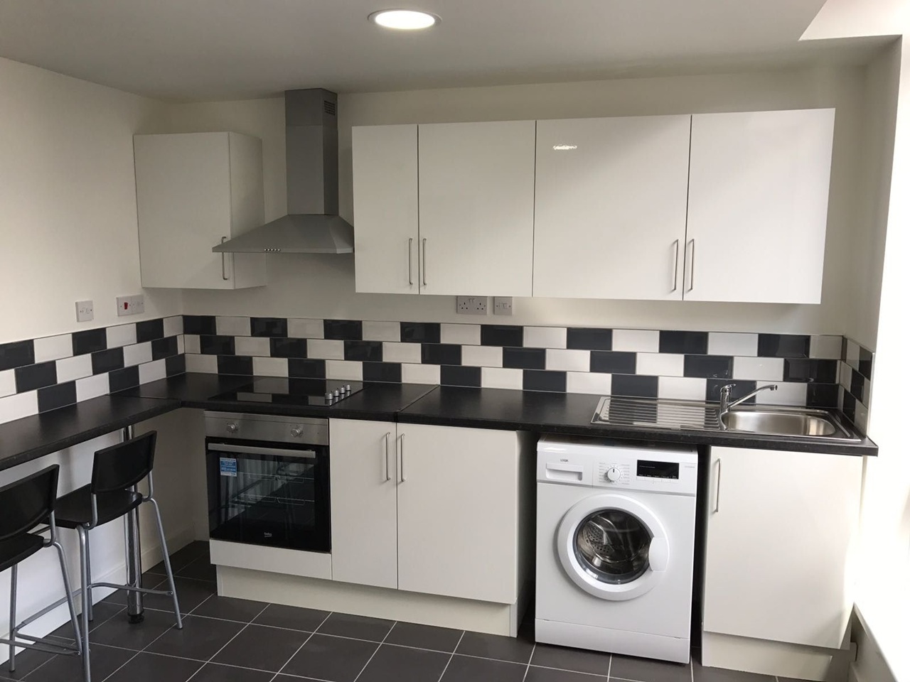 Studio Flat, City Mews, CV1, N1 7GU