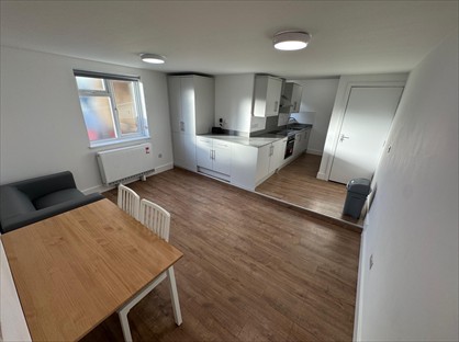 1 Bed Flat, The Broadway, UB1