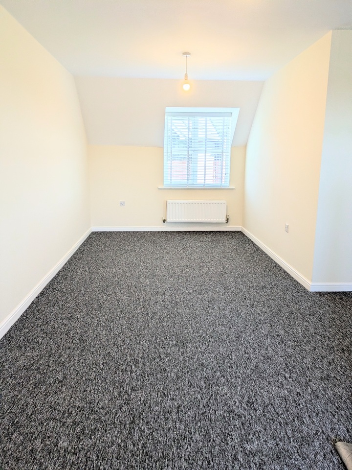 2 Bed Flat, Pavior Road, NG5 photo 3