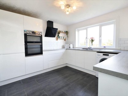 3 Bed Maisonette, Melrose Place, ML5