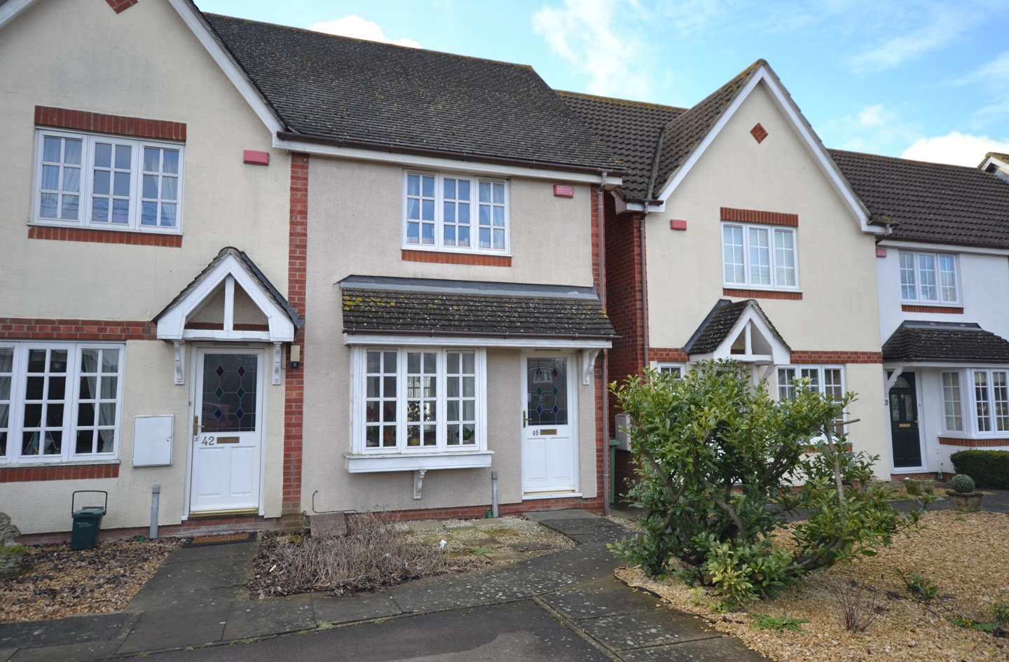 2 Bed Terraced House, Medlock Grove, OX11, N1 7GU