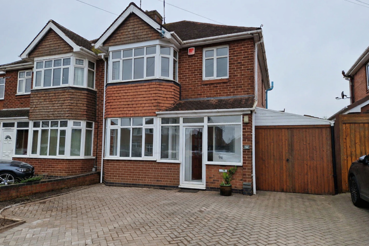 4 Bed Semi-Detached House, Knoll Drive, CV3, N1 7GU