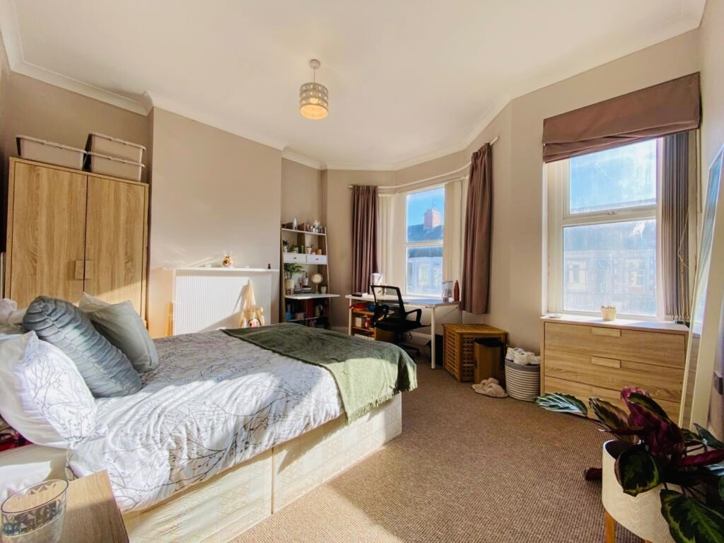 4 Bed Terraced House, Dogfield Street, CF24, N1 7GU