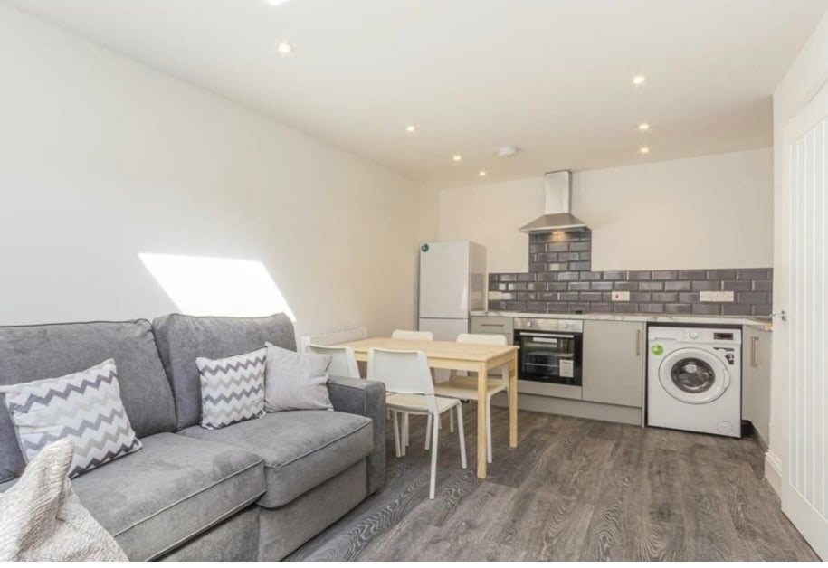 3 Bed Maisonette, City Road, CF24, N1 7GU