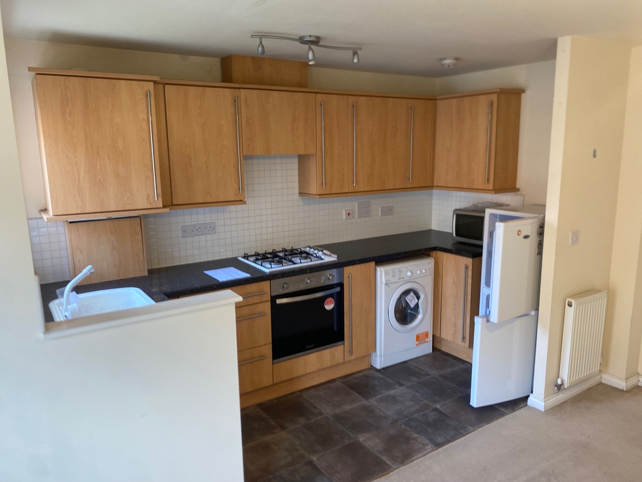1 Bed Flat, Thackhall St, CV2, N1 7GU