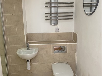 Studio Flat, Spinners House, WF13