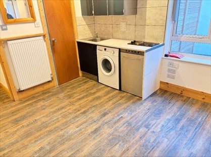 1 Bed Flat, Very Near Morrisons Supermarket Area, W3