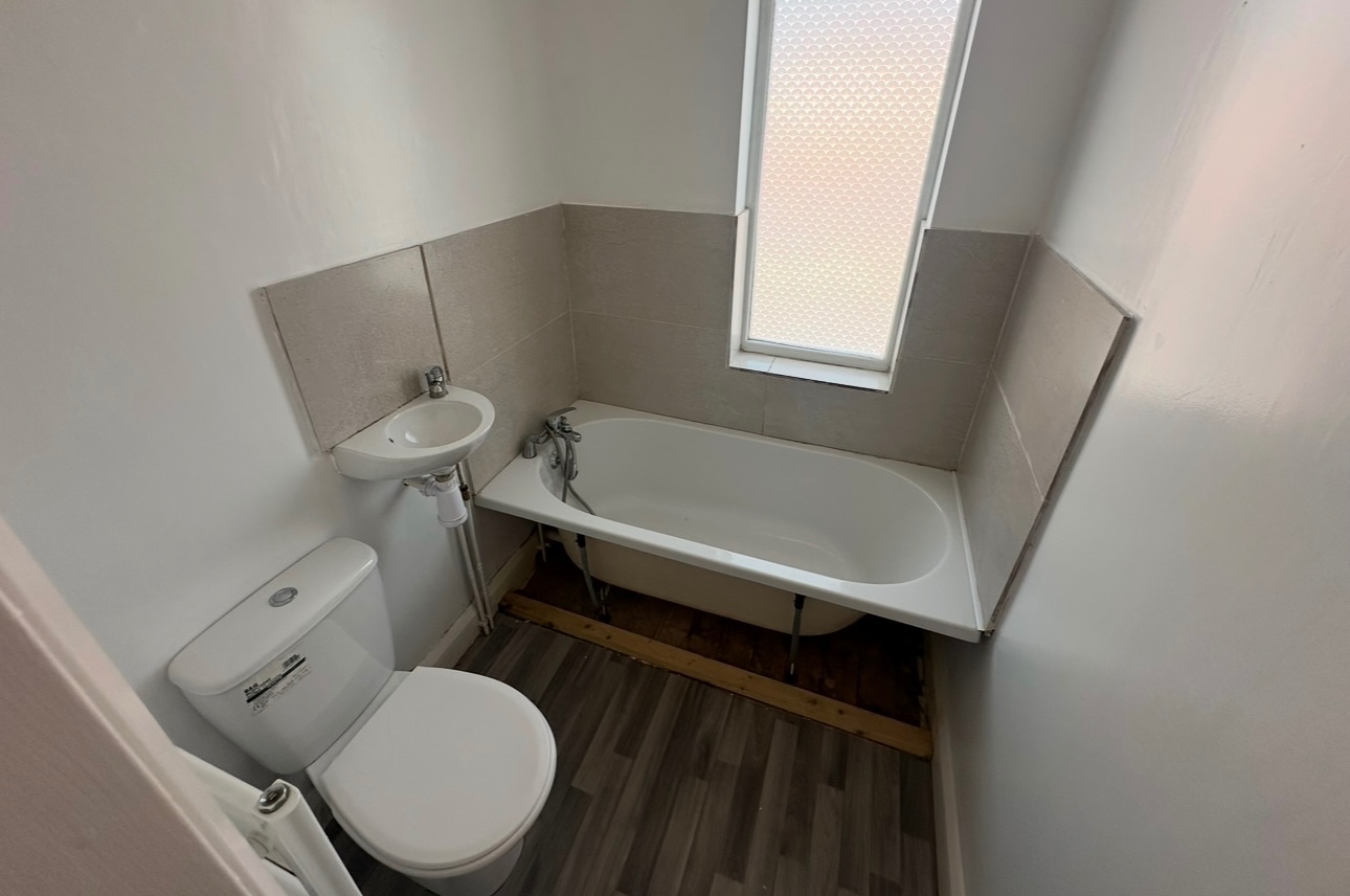 Additional image 10 of 3 Bed Semi-Detached House, Berridge Lane, LE4, N1 7GU