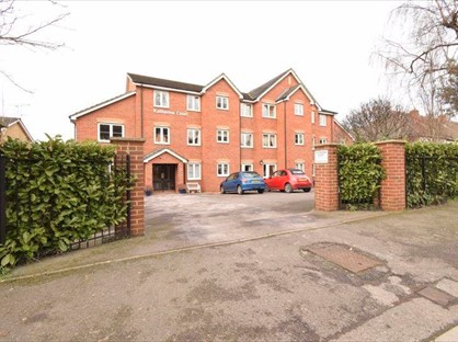 1 Bed Flat, Katherine Court, GU15