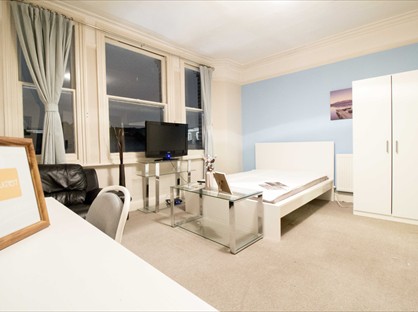 Room in a Shared Flat, Kenway Road, SW5