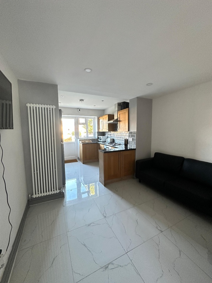 Additional image 3 of Room in a Shared House, Bassett Road, CV6, N1 7GU