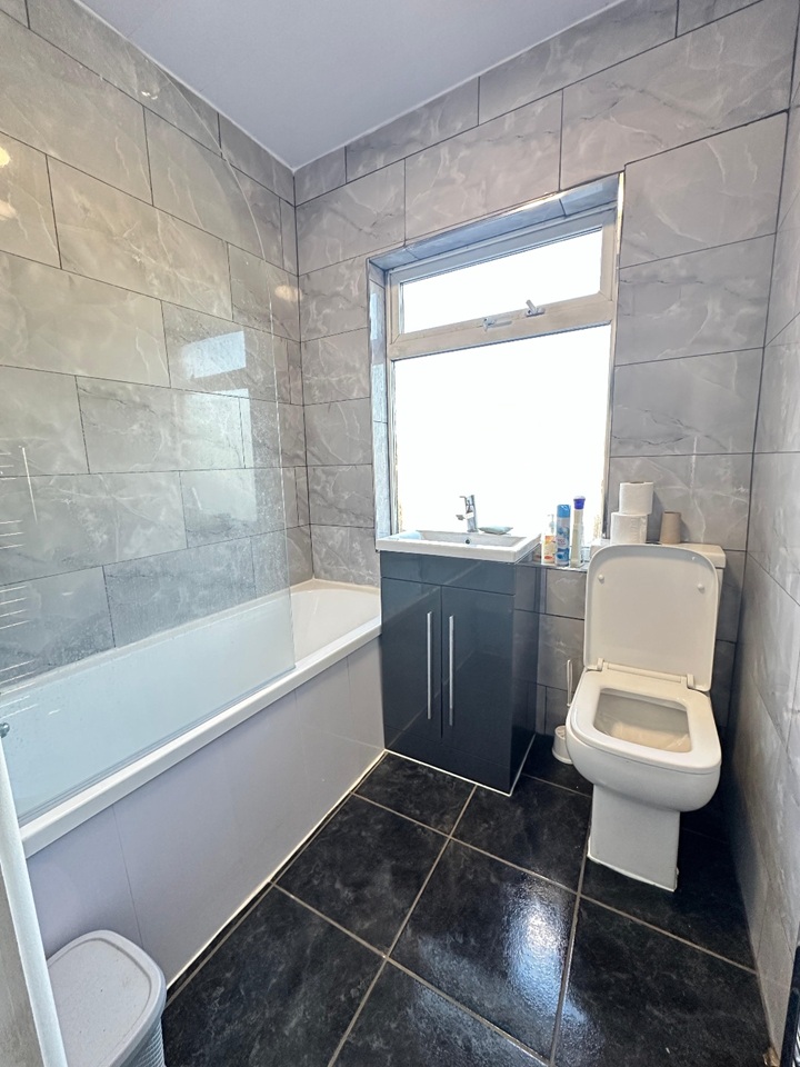 Additional image 5 of Room in a Shared House, Bassett Road, CV6, N1 7GU