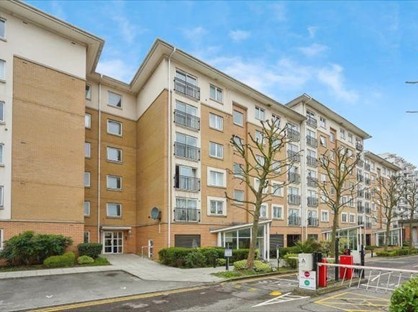 2 Bed Flat, Settlers Court, E14