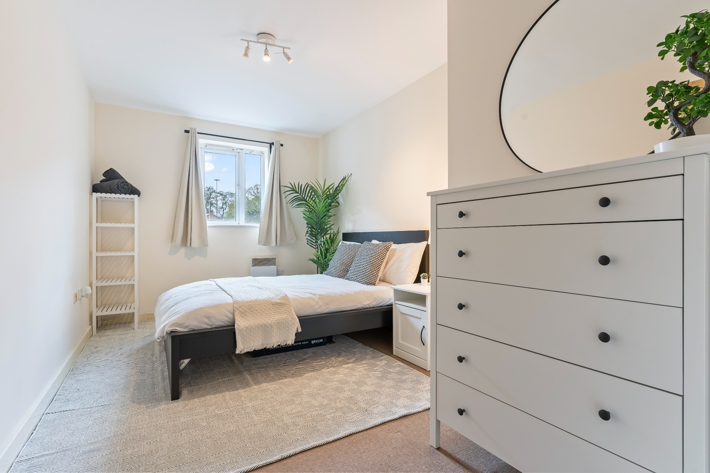 2 Bed Flat, Beauchamp House, CV1, N1 7GU