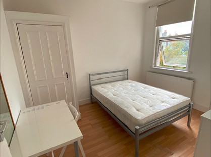 Room in a Shared House, Percy Road, W12