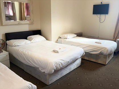 Studio Flat, Bow Road, E3