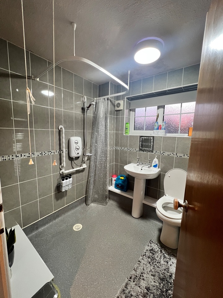 Additional image 11 of 3 Bed Semi-Detached House, Grassmoor Close, S12, N1 7GU