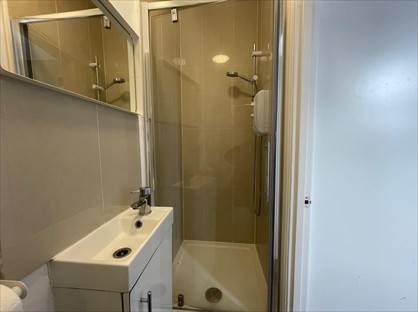 Studio Flat, Oval Road, CR0