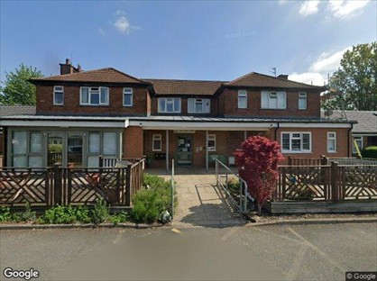 2 Bed Flat, Bramhall Close, M33