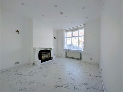 3 Bed End Terrace, Hawthorne Avenue, CR4