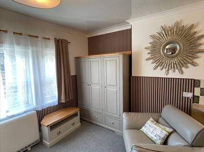 Studio Flat, Lushington Rd, BN21