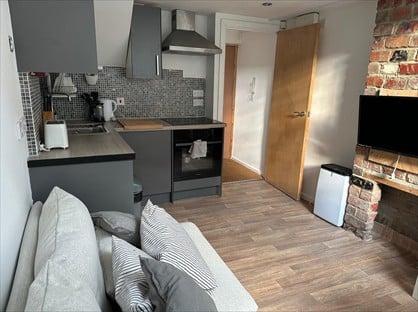 1 Bed Maisonette, Meanwood, LS6