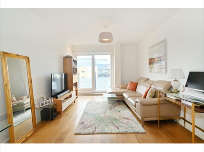 1 Bed Flat, Forge Square, E14