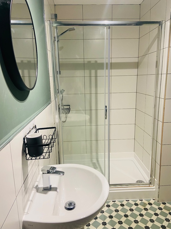 Additional image 5 of 1 Bed Flat, Seymour Road South, M11, N1 7GU