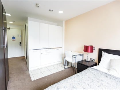 Studio Flat, Devonshire St, W1W