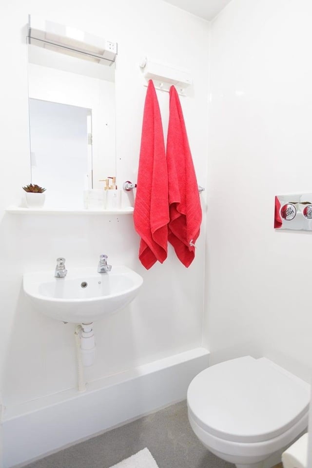 Additional image 15 of Studio Flat, Holloway Road, N7, N1 7GU